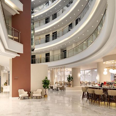Ramada By Wyndham Bucharest Otopeni Airport מראה חיצוני תמונה