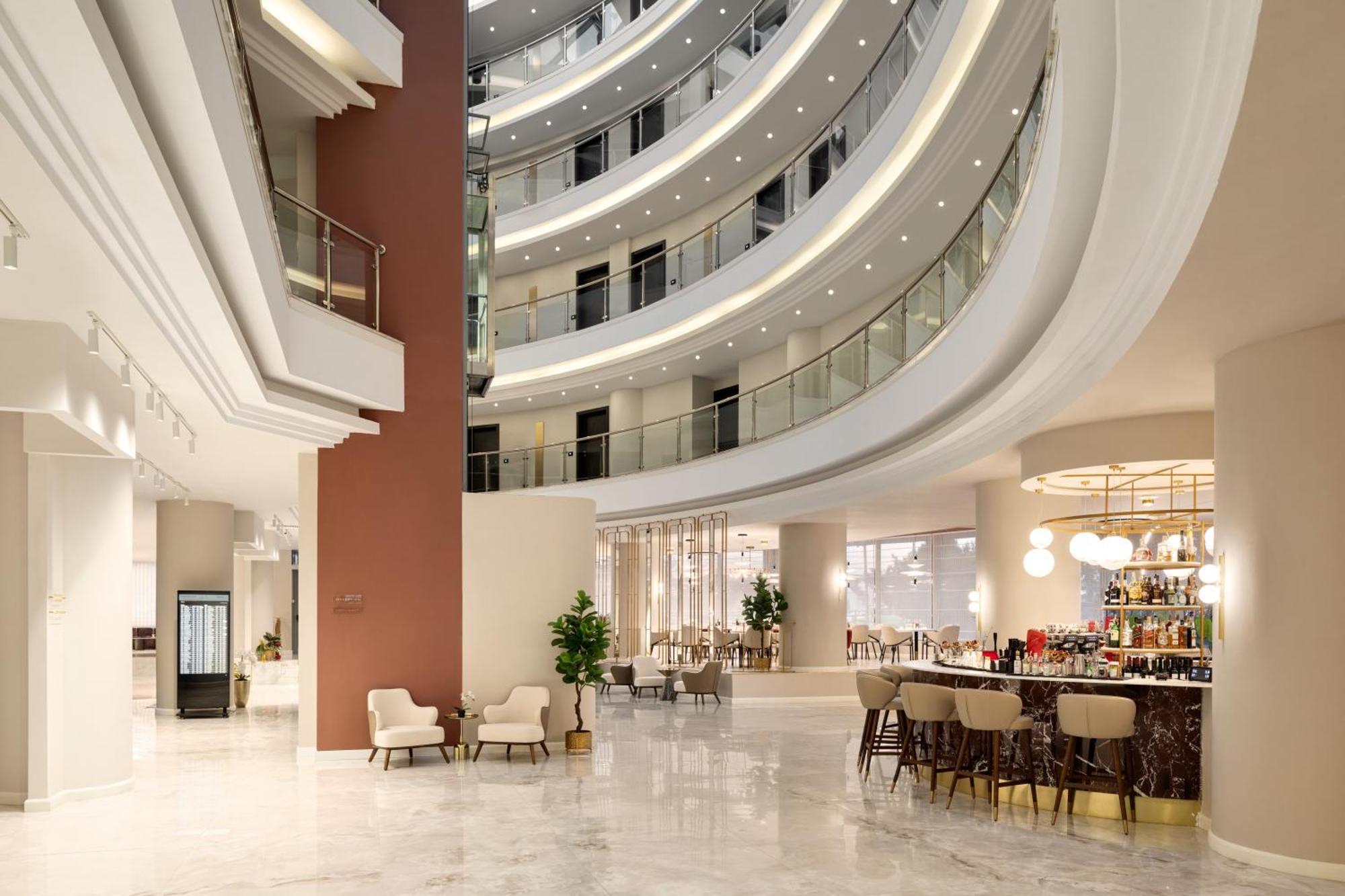 Ramada By Wyndham Bucharest Otopeni Airport מראה חיצוני תמונה