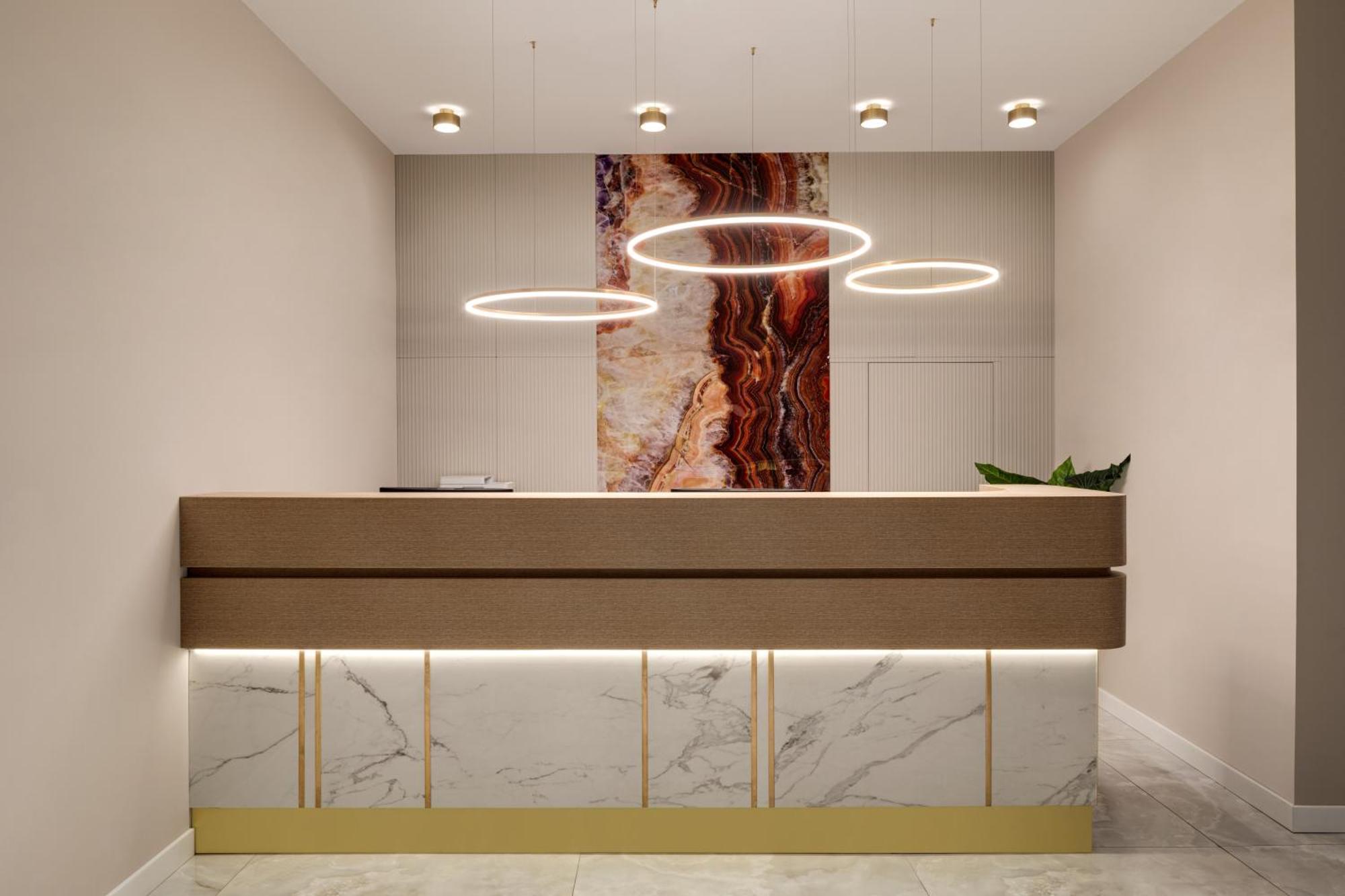 Ramada By Wyndham Bucharest Otopeni Airport מראה חיצוני תמונה