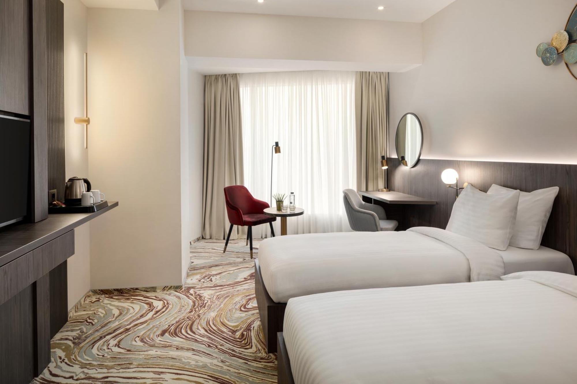 Ramada By Wyndham Bucharest Otopeni Airport מראה חיצוני תמונה