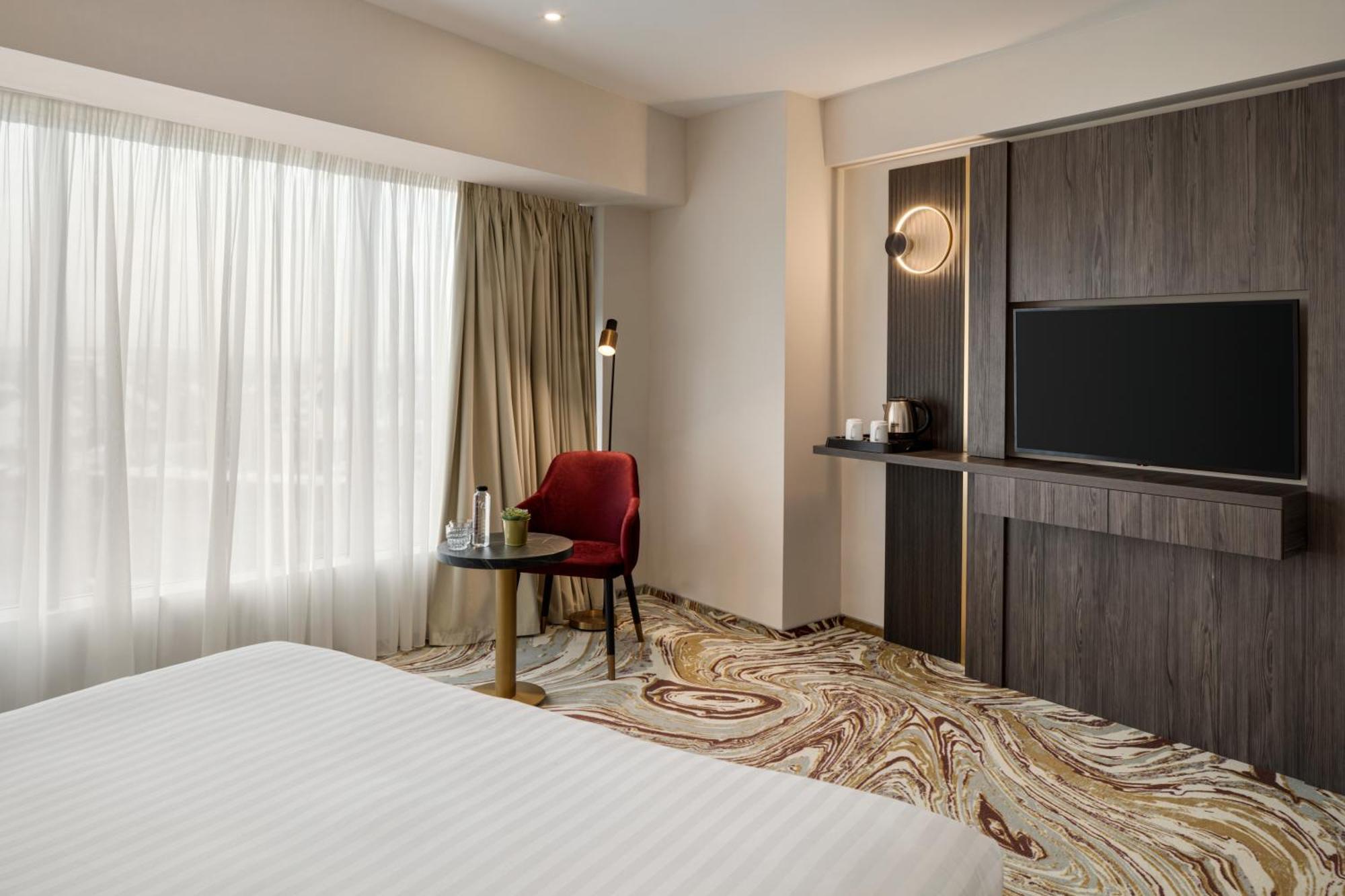 Ramada By Wyndham Bucharest Otopeni Airport מראה חיצוני תמונה